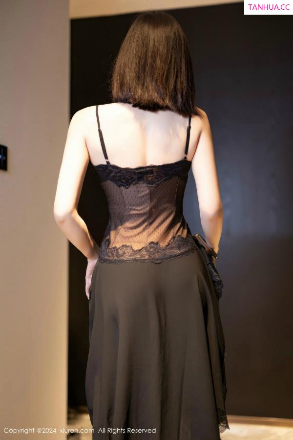 陈芝 芝芝Booty [XiuRen]高清写真图 2024.10.24 No.9339 徐莉芝Booty美腿黑丝第19张图片